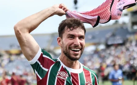 Cruzeiro tem interesse em Martinelli, mas Fluminense impõe condição para venda Cruzeiro tem interesse em Martinelli, mas Fluminense impõe condição para venda