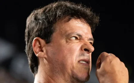 Diniz avalia campanha do Vasco no Brasileirão: Pontuação é ruim Diniz avalia campanha do Vasco no Brasileirão: "Pontuação é ruim"