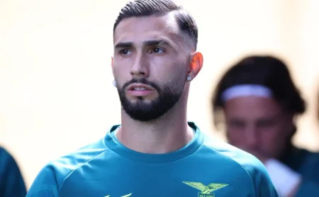 Diretor da Lazio nega negociação com Flamengo por Castellanos e ironiza: “Eu gosto da dança”