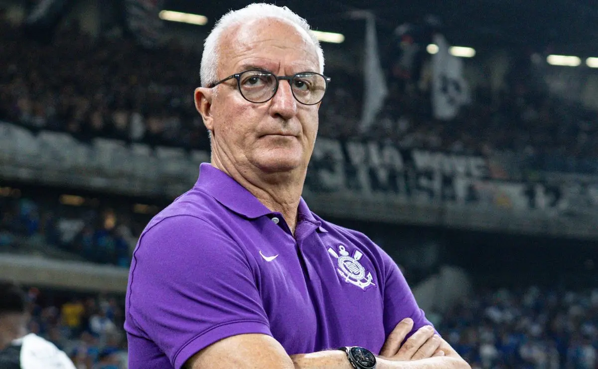 Dorival Júnior revisita passagem pelo Flamengo para explicar evolução e título com o Corinthians Dorival Júnior revisita passagem pelo Flamengo para explicar evolução e título com o Corinthians