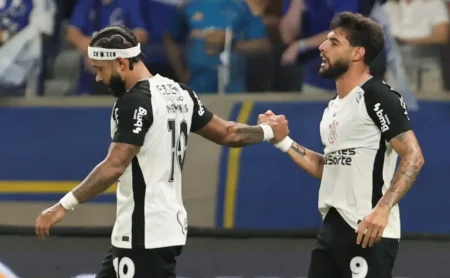 Dorival Júnior explica ausência de Garro e atualiza sobre Yuri: “Foi até onde deu” Dorival Júnior explica ausência de Garro e atualiza sobre Yuri: “Foi até onde deu”