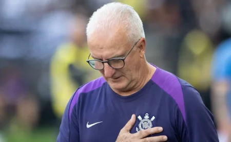 Dorival Júnior revela dívida com o Corinthians e expõe momento de humilhação