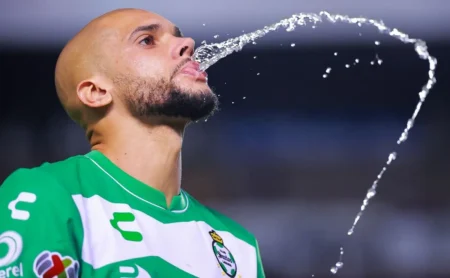 Dória busca informações com ídolos do Internacional antes de possível contratação