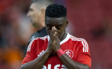 Dúvida no Inter: Atitude de Carbonero gera irritação na reta final do Brasileirão