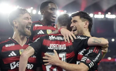 Everton Araújo: Grêmio avança com oferta de R$ 32 milhões ao Flamengo por jornada ambiciosa