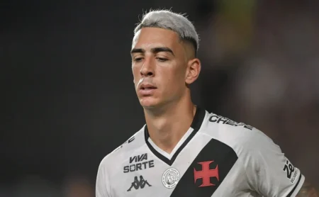 Fernando Diniz comenta sobre renovação de Pumita: Perto de renovar Fernando Diniz comenta sobre renovação de Pumita: "Perto de renovar"