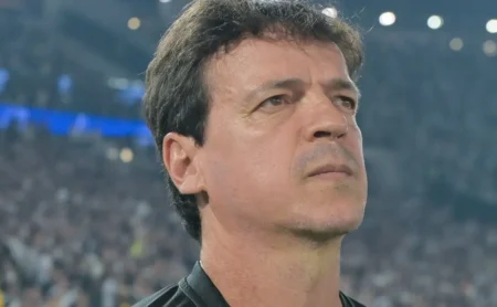 Fernando Diniz reconhece a força do Corinthians antes da final da Copa do Brasil