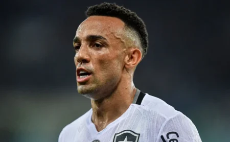 Fernando Marçal deseja sucesso a Davide Ancelotti após deixar o Botafogo