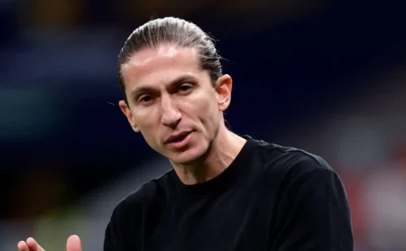 Filipe Luís celebra união do Flamengo e prevê final desafiadora contra o PSG Filipe Luís celebra união do Flamengo e prevê final desafiadora contra o PSG