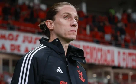 Filipe Luís: Flamengo em polvorosa e BAP pressionado por renovação. Filipe Luís: Flamengo em polvorosa e BAP pressionado por renovação.