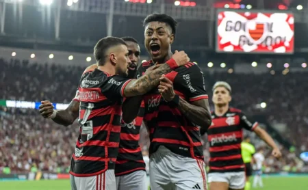 Flamengo: Bruno Henrique, Arrascaeta e outros apoiam Neymar. Flamengo: Bruno Henrique, Arrascaeta e outros apoiam Neymar.