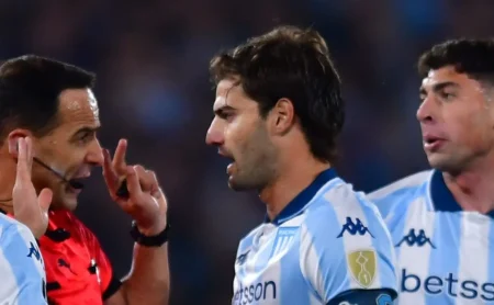 Flamengo decide por Santiago Sosa e comunica que não o contratará do Racing Flamengo decide por Santiago Sosa e comunica que não o contratará do Racing