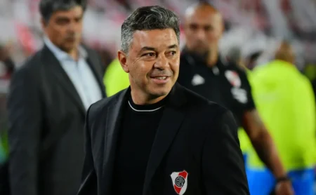 Flamengo rejeita proposta inicial do River Plate por Matías Viña, informa Raisa Simplicio