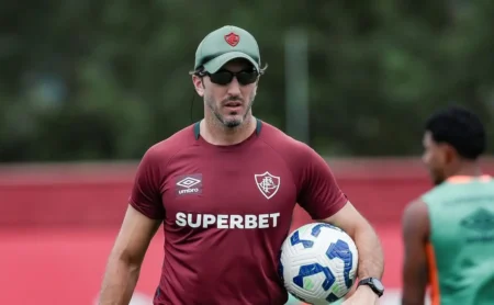 Fluminense supera Vasco em aproveitamento na Copa do Brasil; Zubeldía é notificado