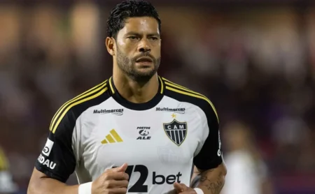 Fluminense demonstra interesse em Hulk e Guilherme Arana no mercado da bola Fluminense demonstra interesse em Hulk e Guilherme Arana no mercado da bola