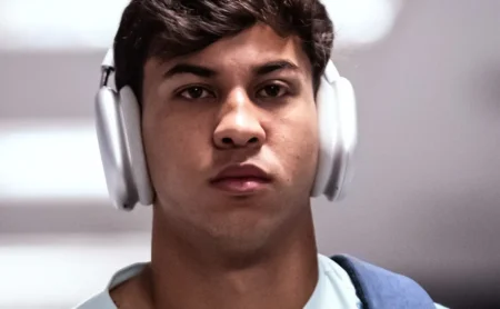 Gabigol questiona saída de Kaio Jorge do Cruzeiro e aconselha permanência.