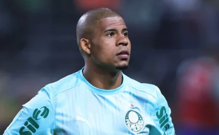 Gilberto, lateral do Palmeiras, próximo do empréstimo ao Athletico-PR