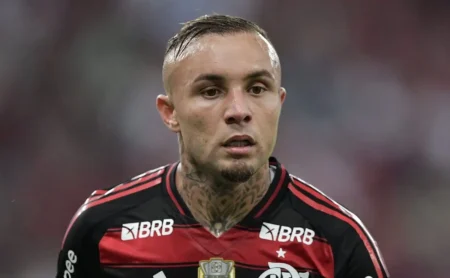 Grêmio consulta Flamengo sobre Allan, além de Everton Cebolinha