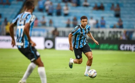Grêmio mantém Viery e o define como peça estratégica para 2026, recusando oferta do Botafogo.
