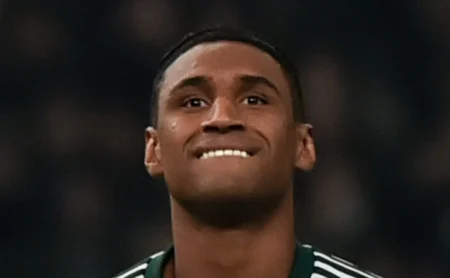 Grêmio tem avanço por Tetê com aval de Luís Castro