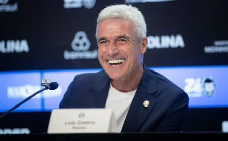 Grêmio tem aval de Luís Castro e inicia negociações com Evertton Araújo, do Flamengo