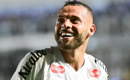 Guilherme se destaca no ataque e garante pontos importantes para o Santos