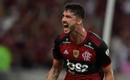 Gustavo Henrique revela que fez terapia após período no Flamengo: “Deu tudo errado”