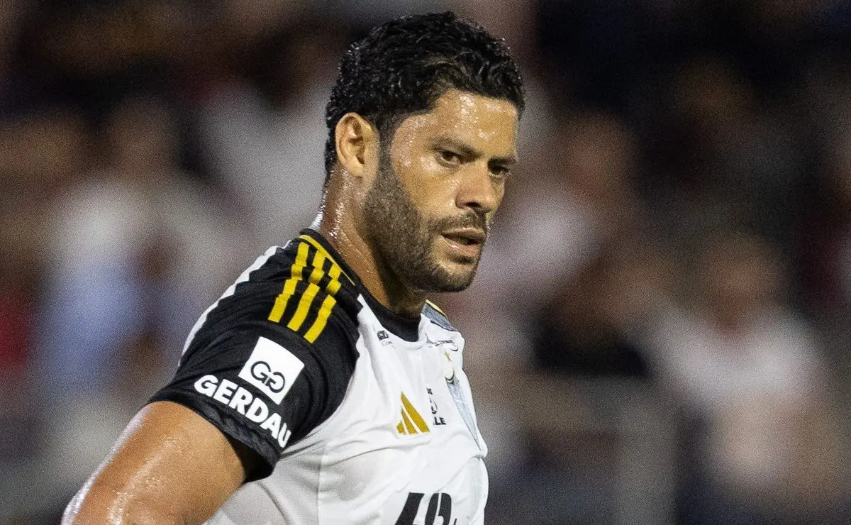 Hulk evita definições sobre futuro e revela impasse no Atlético, atraindo interesse do Grêmio Hulk evita definições sobre futuro e revela impasse no Atlético, atraindo interesse do Grêmio