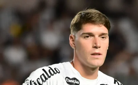 Independiente entra em contato com o Santos para contratar Rollheiser, mas Peixe veta o empréstimo do meia argentino