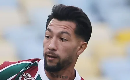 Inter recusa permuta que mandaria Lucho Acosta ao Beira-Rio em negociação por Enner Valencia