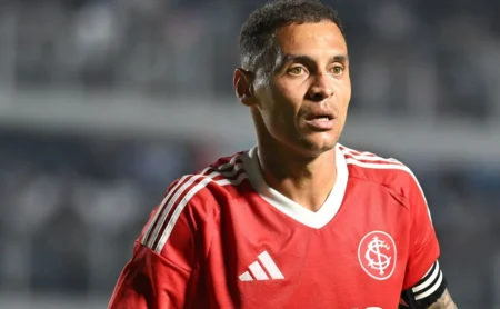 Internacional se manifesta e Fluminense confirma interesse em Alan Patrick para 2026
