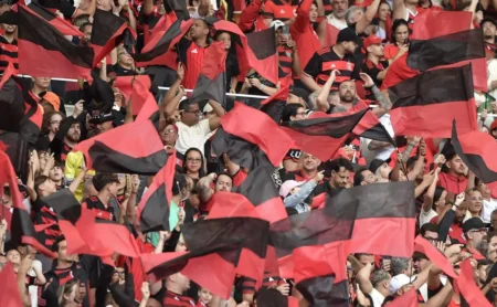 Jogador do Flamengo pode acertar transferência para rival; torcida se manifesta