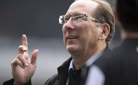 Jornal Expõe Valores Ocultos e "Buraco" do Lyon em Negociações com o Botafogo