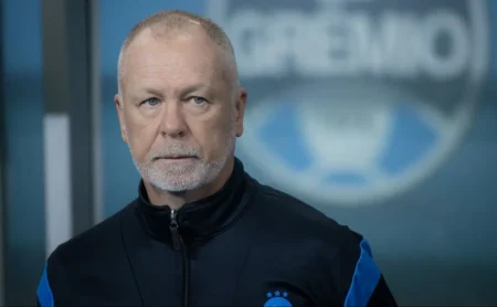 Mano Menezes Se Despede do Grêmio Após Nova Derrota com Apelo Sincero do Treinador