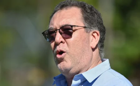 Marcelo Teixeira: Excesso de fala e pressão após alegação de obrigação do Santos na Série A
