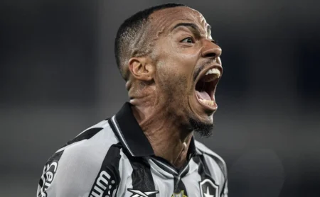 Marlon Freitas, próximo do Palmeiras, apresenta números expressivos em 2024 pelo Botafogo Marlon Freitas, próximo do Palmeiras, apresenta números expressivos em 2024 pelo Botafogo