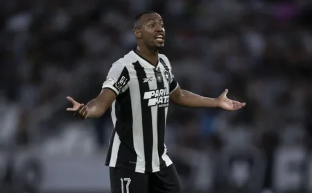 Marlon Freitas cede em salário, e Botafogo e Palmeiras avançam na negociação