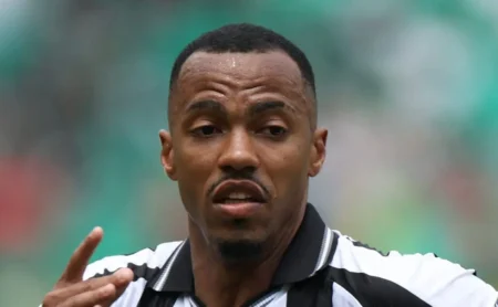 Marlon Freitas cede em percentual, destrava negociação e se aproxima do Palmeiras
