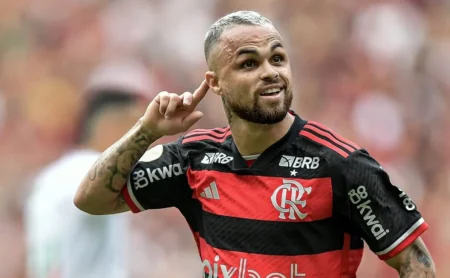 Michael se firma no Santos para 2026, enquanto empresários focam em propostas do Oriente Médio Michael se firma no Santos para 2026, enquanto empresários focam em propostas do Oriente Médio