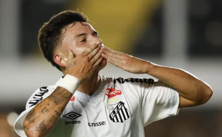 MLS confirma venda e Santos anuncia Barreal como primeiro reforço para 2026