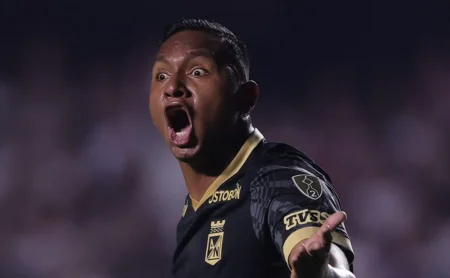 Morelos: Futuro em aberto e retorno ao Santos em 2026 para cumprir contrato