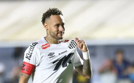 Neymar Brilha com Hat-Trick e Coloca o Santos Próximo da Garantia na Série A Contra o Juventude Neymar Brilha com Hat-Trick e Coloca o Santos Próximo da Garantia na Série A Contra o Juventude