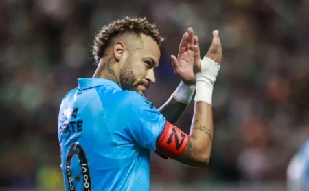 Neymar em despedida? Último jogo no Santos na Vila com futuro indefinido Neymar em despedida? Último jogo no Santos na Vila com futuro indefinido