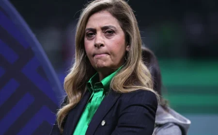 Palmeiras Revolta-se com Não Expulsão de Pulgar e Acusa Arbitragem da Conmebol Palmeiras Revolta-se com Não Expulsão de Pulgar e Acusa Arbitragem da Conmebol