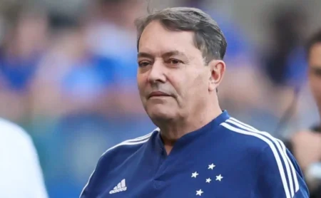 Palmeiras busca superar o Cruzeiro na disputa por Adryelson.