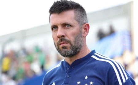 Pezzolano é reforço do Internacional e agenda reunião com a direção