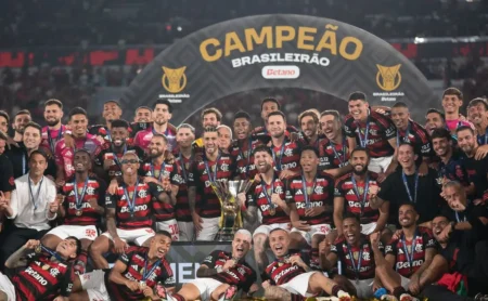 PVC aposta na vitória do Flamengo sobre o Cruz Azul na Copa Intercontinental PVC aposta na vitória do Flamengo sobre o Cruz Azul na Copa Intercontinental