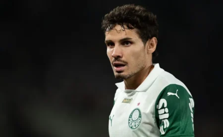 Raphael Veiga: Santistas de Olho em Contratação para 2026