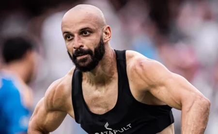 Remo de olho em Thaciano até 2026, mas Santos não o emprestará, cobrindo parte dos salários Remo de olho em Thaciano até 2026, mas Santos não o emprestará, cobrindo parte dos salários