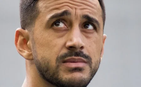 Robinho comenta sobre Cruzeiro x Corinthians pela Copa do Brasil e indica seu favorito